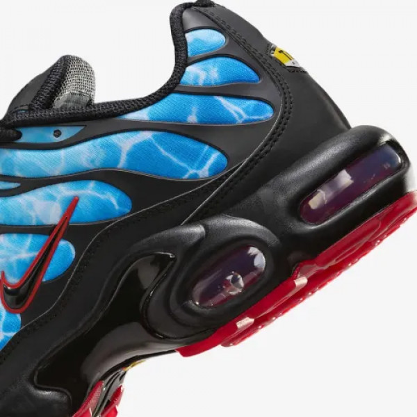 Кросівки чоловічі Nike AIR MAX PLUS HQ3824-001