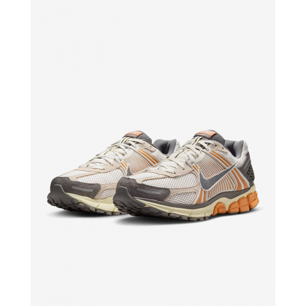 Кросівки чоловічі Nike ZOOM VOMERO 5 IB7469-030