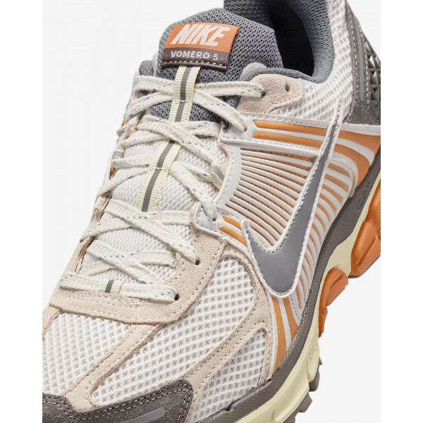 Кросівки чоловічі Nike ZOOM VOMERO 5 IB7469-030