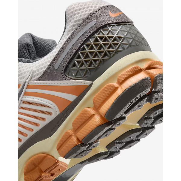 Кросівки чоловічі Nike ZOOM VOMERO 5 IB7469-030