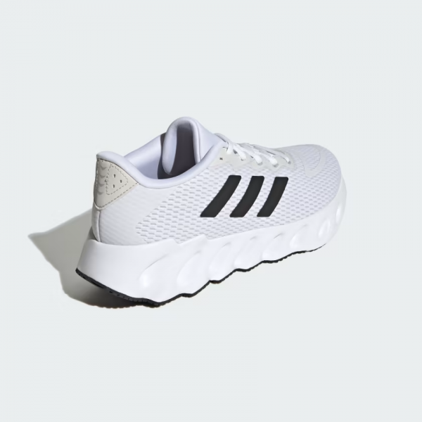 Кросівки чоловічі ADIDAS SWITCH RUN M IF5719 Білий
