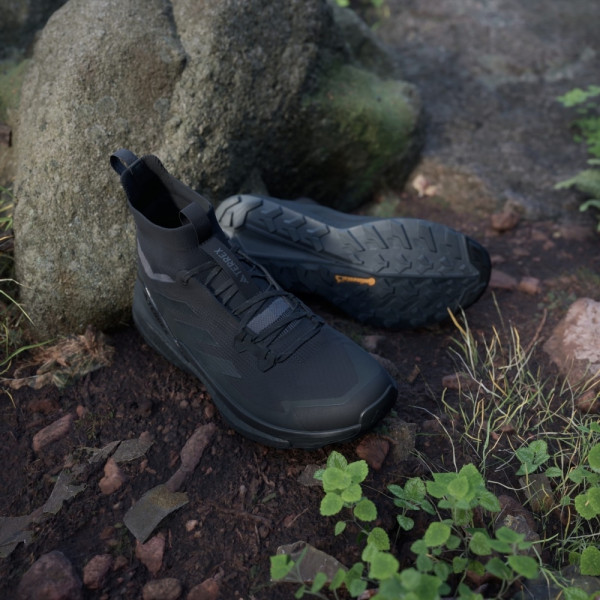 Кросівки чоловічі Adidas Terrex Free Hiker 2.0 IE7645 