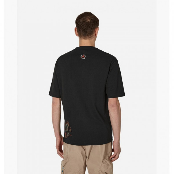 Футболка чоловіча Jordan X Travis Scott Tee DO4101-010