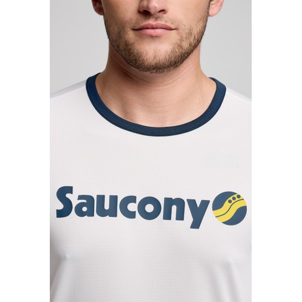 Футболка чоловіча Saucony STOPWATCH GRAPHIC SHORT SLEEVE SAM800378-WHS4