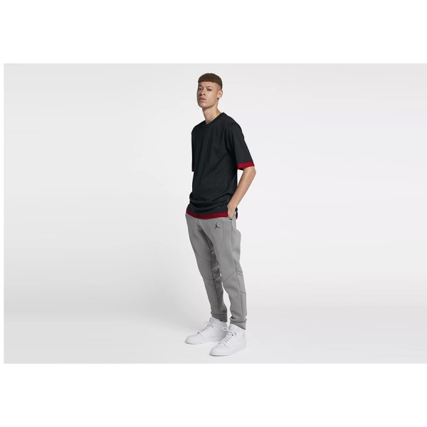 Футболка чоловіча Jordan JSW Tech S/S Top (899788-010)