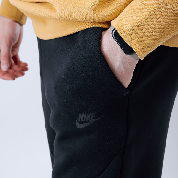 Штани чоловічі Nike M TCH FLC JGGR CU4495-010