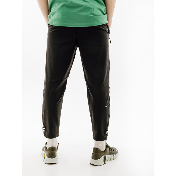 Штани чоловічі спортивні  Nike TRACK CLUB PANT FB5503-010