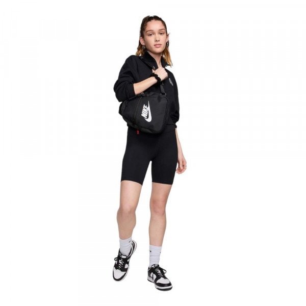 Шорти Nike W DF ONE HR 8IN SHORT