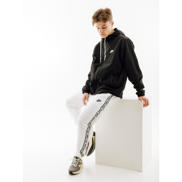 Куртка чоловіча Nike Club Black FB7397-010