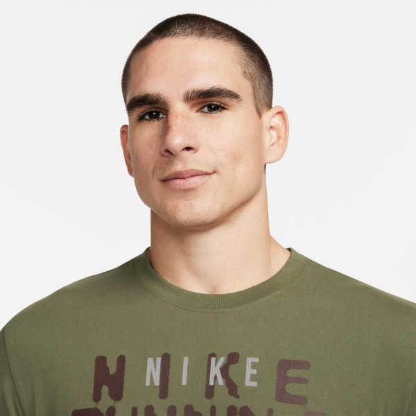 Футболка Nike DriFIT Running Division