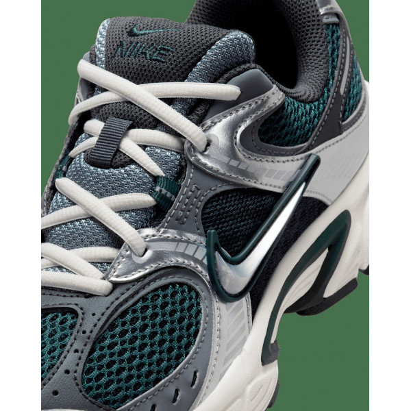 Кросівки жіночі Nike V5 Rnr (HQ7901-300)