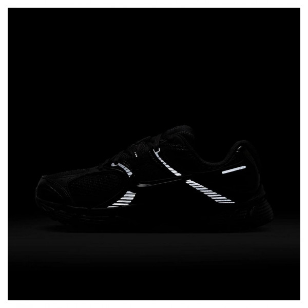 Кросівки жіночі Nike V5 Rnr Black (HQ7901-001)