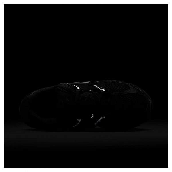 Кросівки жіночі Nike V5 Rnr Black (HQ7901-001)