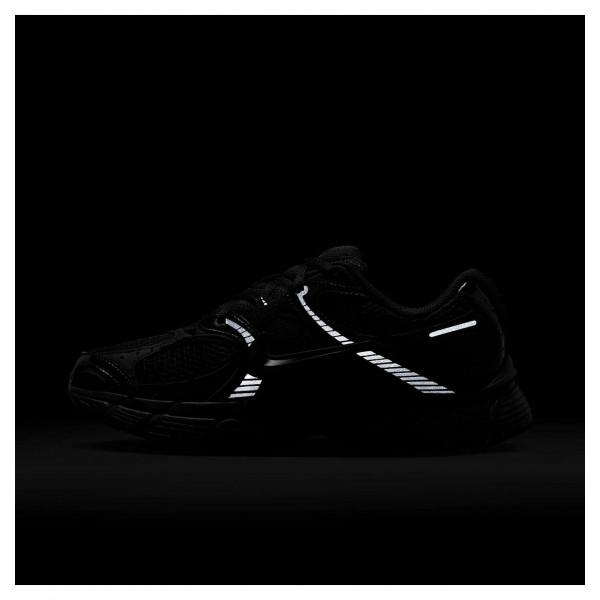 Кросівки жіночі Nike V5 Rnr Black (HQ7901-001)
