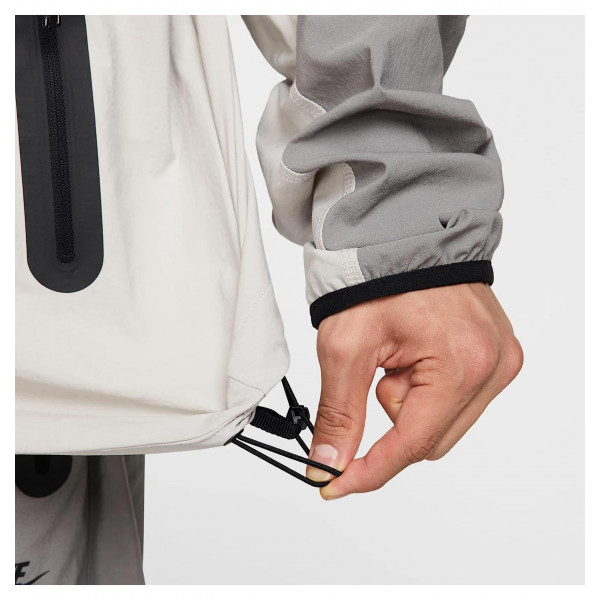 Кофта чоловіча Nike Nike Tech Woven Grey Hm7151-014 (HM7151-014) Кофта чоловіча Nike Nike Tech Woven Grey Hm7151-014 (HM7151-014)