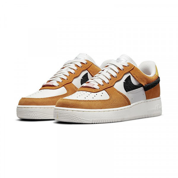 Кросівки жіночі Nike Air Force 1 Lxx (DQ0858-100)