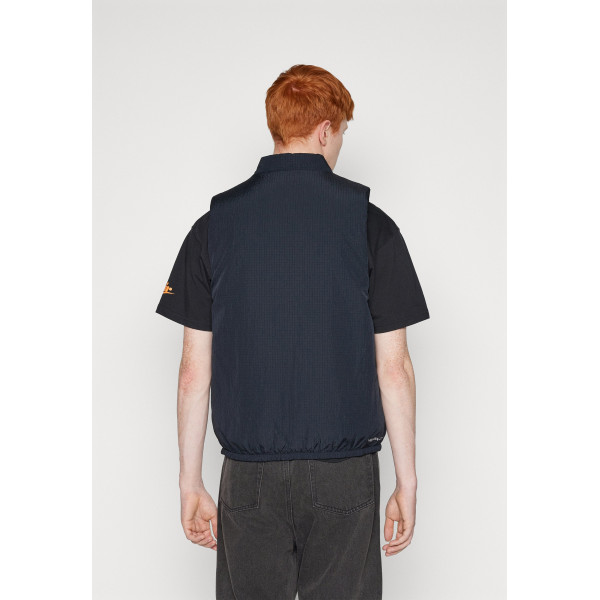 Жилетка чоловіча Nike Air Insulated Woven Vest (FZ4697-010)