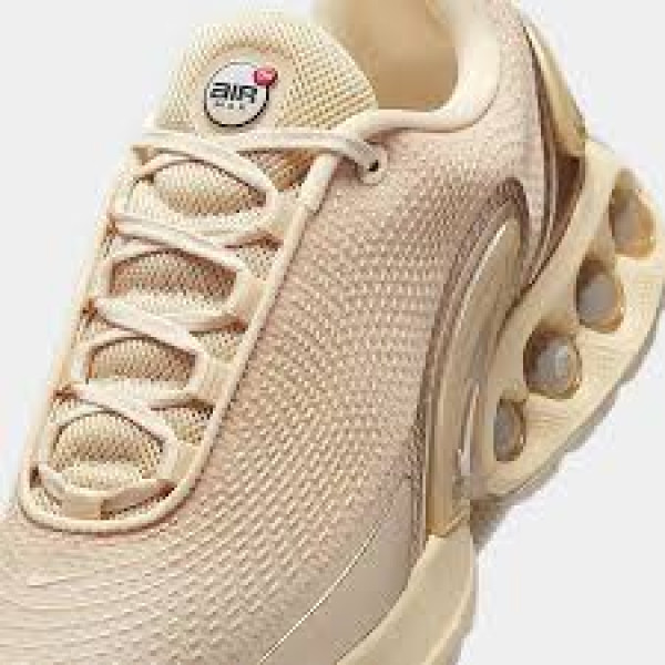 Кросівки жіночі Nike Air Max Dn (HV4861-200)