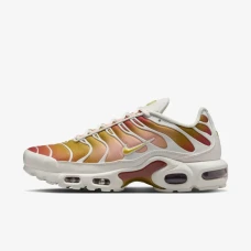 Кросівки жіночі Nike Air Max Plus Rugged Orange White/Brown DZ3670-007